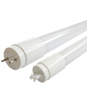 【全塑LED日光燈】，一燈一世界